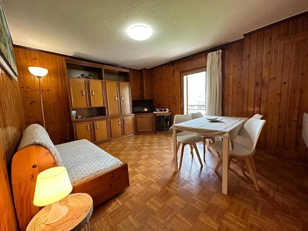 Home In Bormio 0*,  Italia